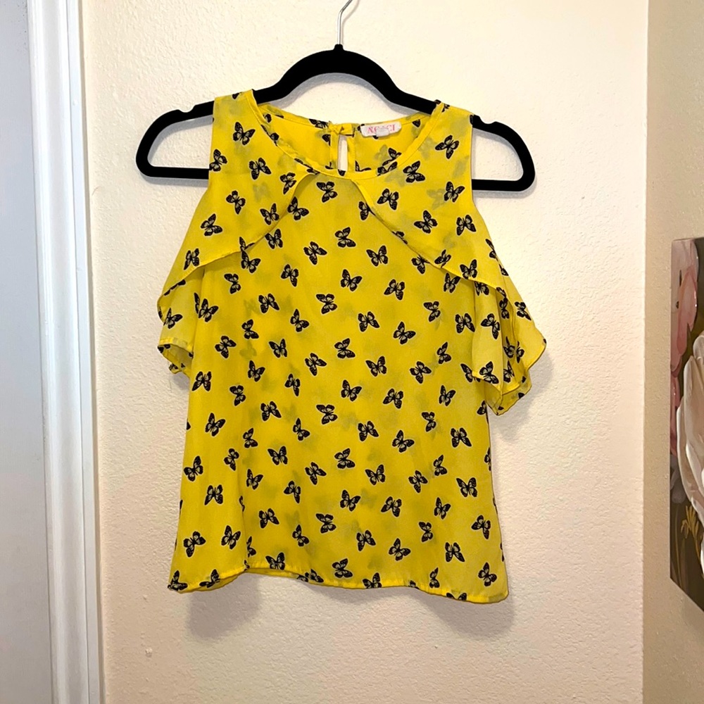 Butterfly 🦋 cold‎ shoulder top